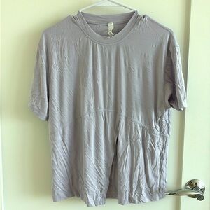 Lululemon T-shirt